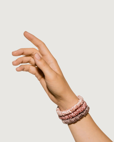 SILK HAIR TIE - STUDIO JO STORE